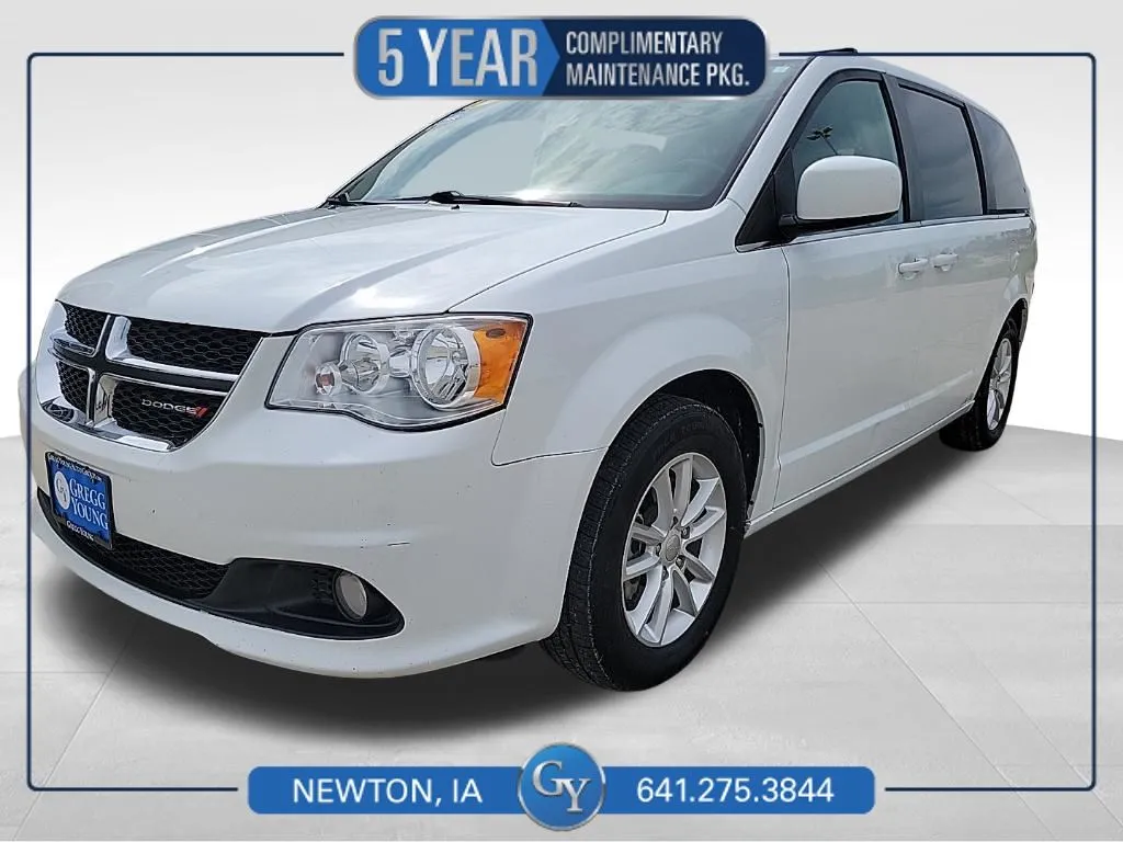 White 2019 Dodge Grand Caravan SXT for sale in Newton, IA