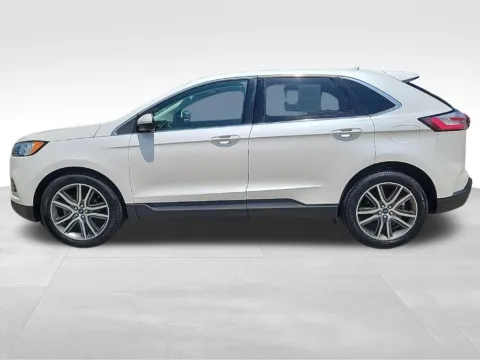 Another view of 2019 Ford Edge Titanium for sale in Newton, IA at Gregg Young Chevrolet Newton