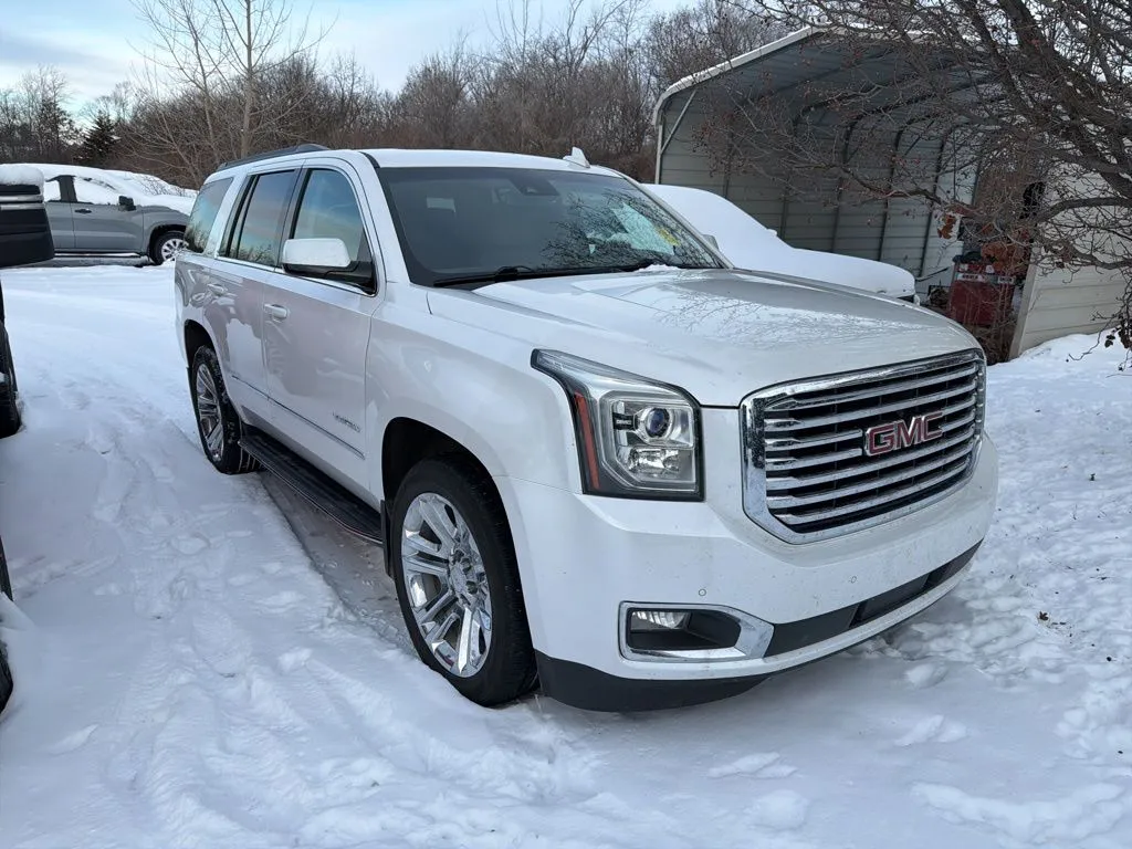 2016 GMC Yukon SLT for sale in Newton, IA
