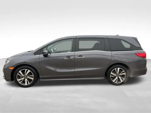 Photos of 2022 Honda Odyssey Touring for sale in Newton, IA at Gregg Young Chevrolet Newton