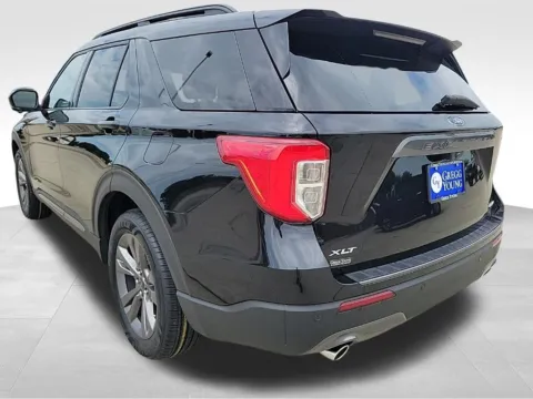 More photos of 2024 Ford Explorer XLT at Gregg Young Chevrolet Newton, IA
