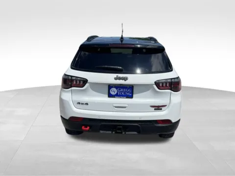 More photos of 2025 Jeep Compass Trailhawk at Gregg Young Chevrolet Newton, IA