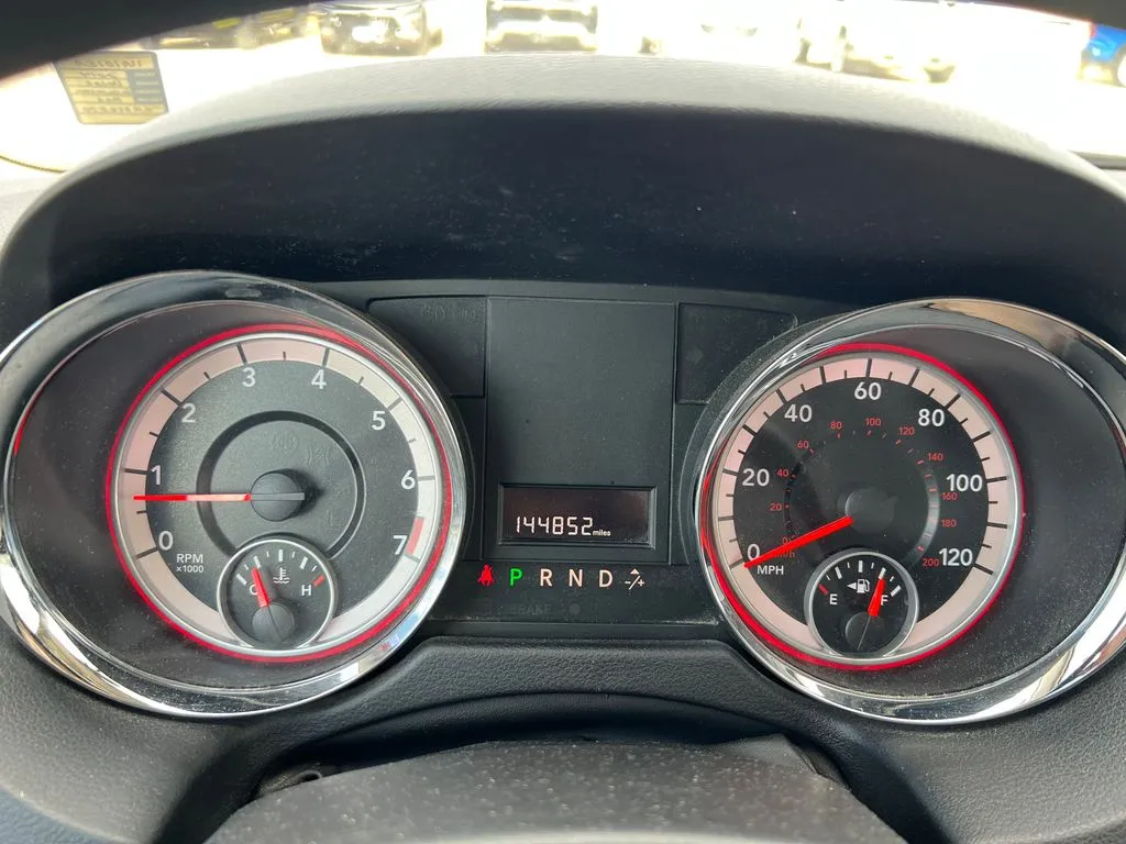 2014 Dodge Grand Caravan SXT photo 4