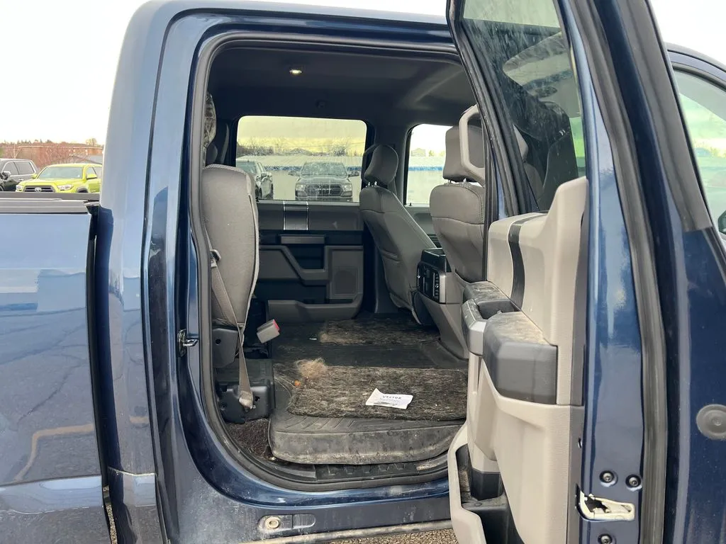 2016 Ford F-150 XLT photo 4