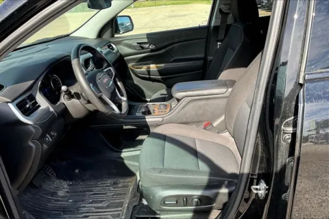 More photos of 2021 GMC Acadia SLE at Gregg Young Chevrolet Marshalltown, IA