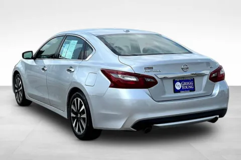More photos of 2018 Nissan Altima 2.5 SL at Gregg Young Chevrolet Marshalltown, IA
