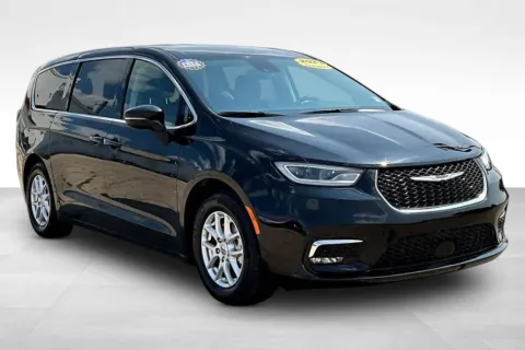 Another view of 2023 Chrysler Pacifica Touring L for sale in Marshalltown, IA at Gregg Young Chevrolet Marshalltown