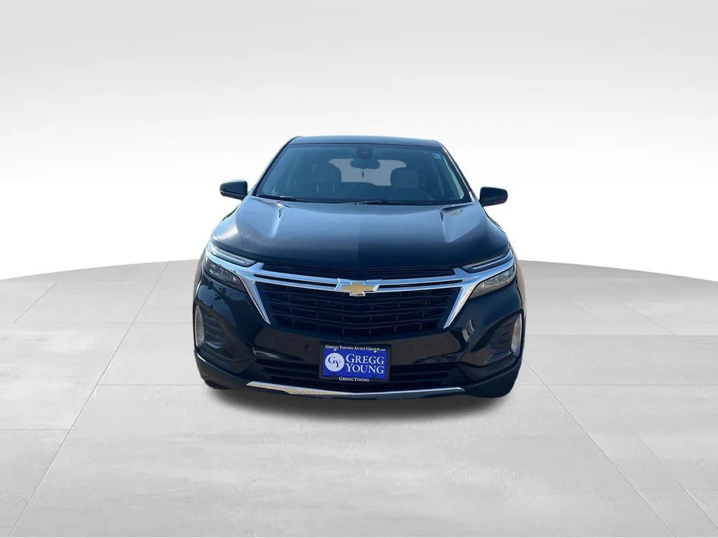 2024 Chevrolet Equinox LT photo 3