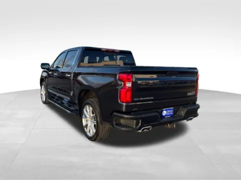 Another view of 2022 Chevrolet Silverado 1500 High Country for sale in Marshalltown, IA at Gregg Young Chevrolet Marshalltown