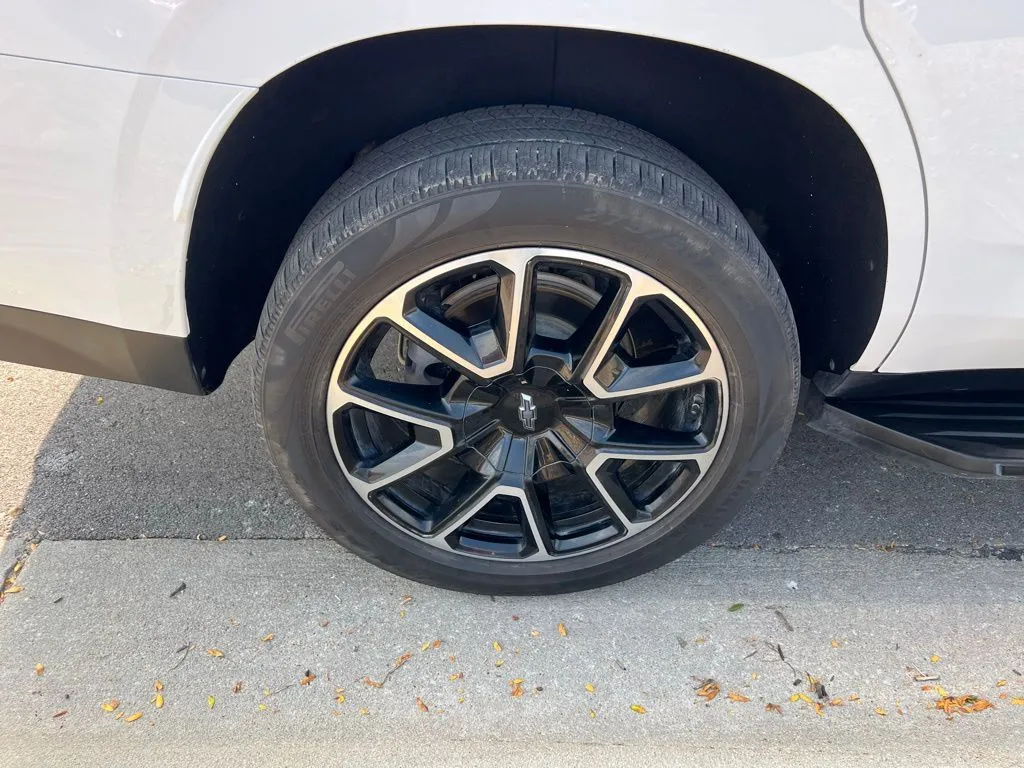 2021 Chevrolet Tahoe RST photo 4