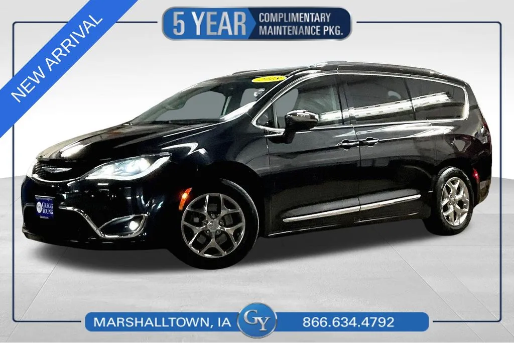Black 2018 Chrysler Pacifica Limited for sale in Marshalltown, IA