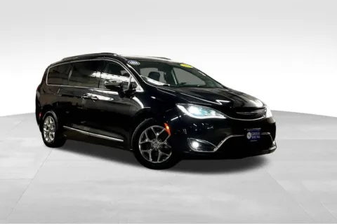 Another view of 2018 Chrysler Pacifica Limited for sale in Marshalltown, IA at Gregg Young Chevrolet Marshalltown