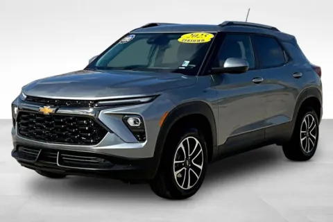Gray 2025 Chevrolet TrailBlazer LT for sale in Marshalltown, IA