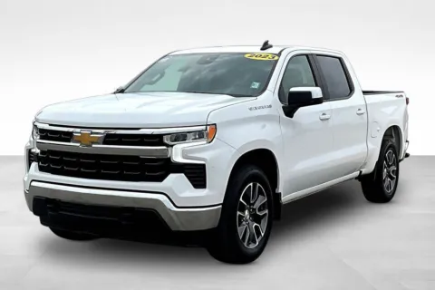 White 2023 Chevrolet Silverado 1500 LT for sale in Marshalltown, IA
