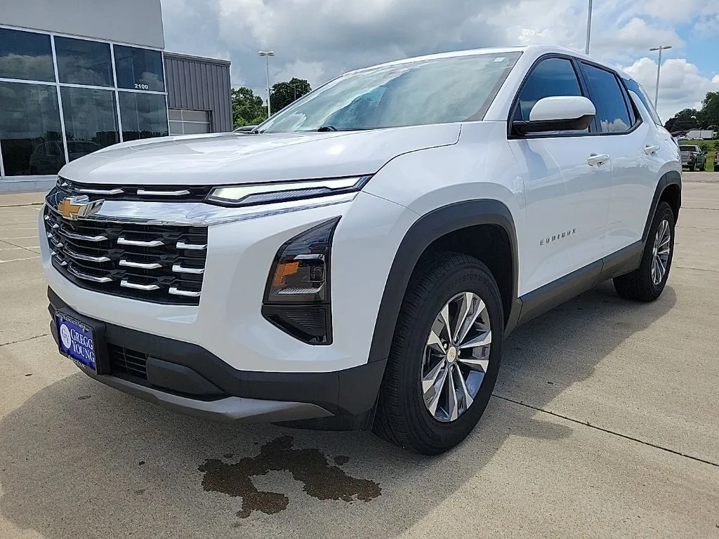 White 2026 Chevrolet Equinox LT for sale in Marshalltown, IA