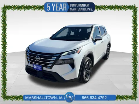 White 2024 Nissan Rogue SV for sale in Marshalltown, IA