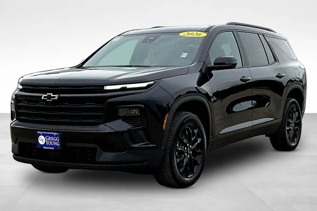 Black 2026 Chevrolet Traverse LT for sale in Marshalltown, IA