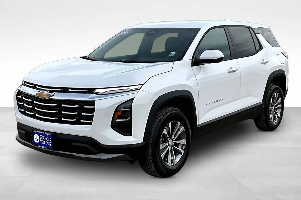 White 2026 Chevrolet Equinox LT for sale in Marshalltown, IA