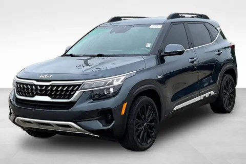 Gray 2022 Kia Seltos Nightfall for sale in Marshalltown, IA