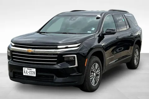 Black 2026 Chevrolet Traverse LT for sale in Marshalltown, IA