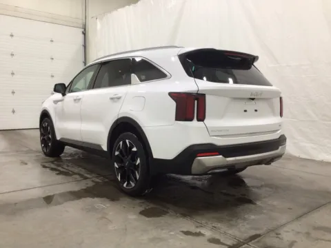 Photos of 2025 Kia Sorento for sale in Marshalltown, IA at Gregg Young Chevrolet Marshalltown