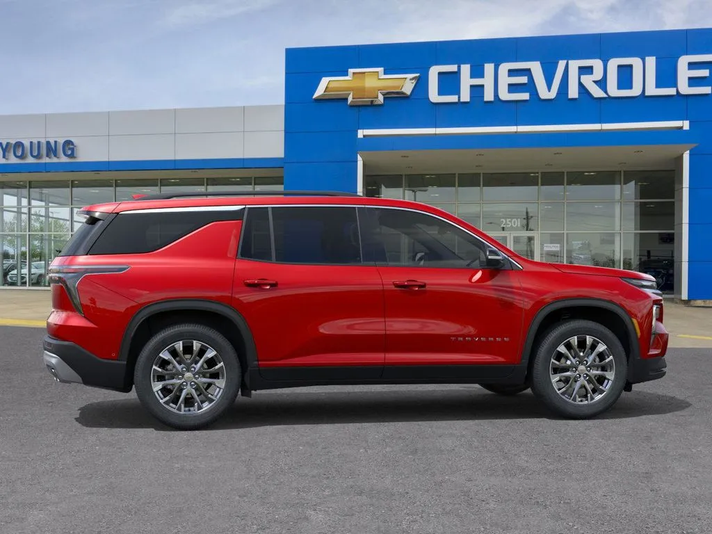2026 Chevrolet Traverse photo 2