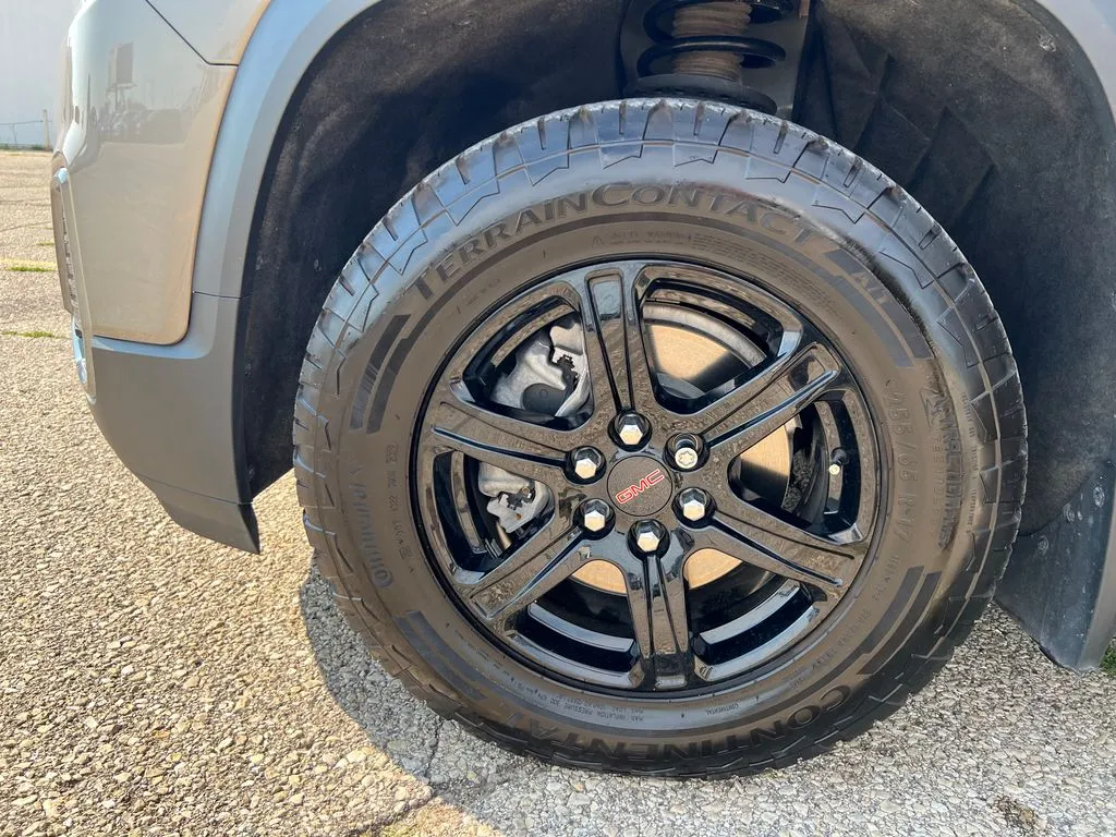 2023 Gmc Acadia AT4 photo 4