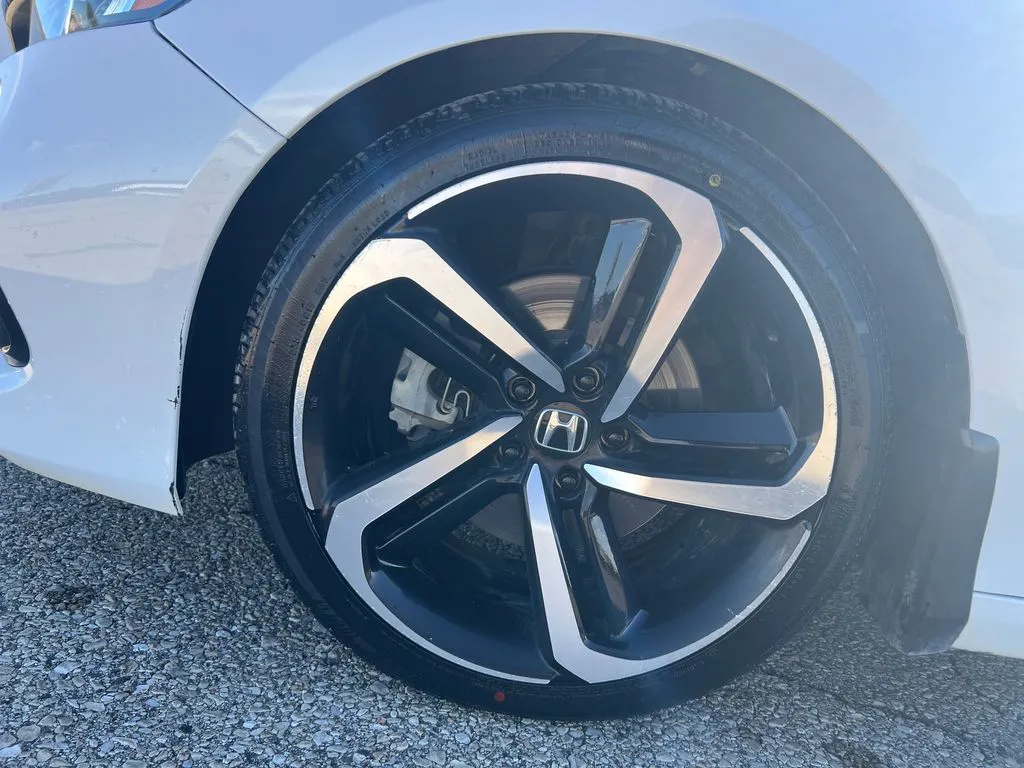 2022 Honda Accord Sport SE photo 3