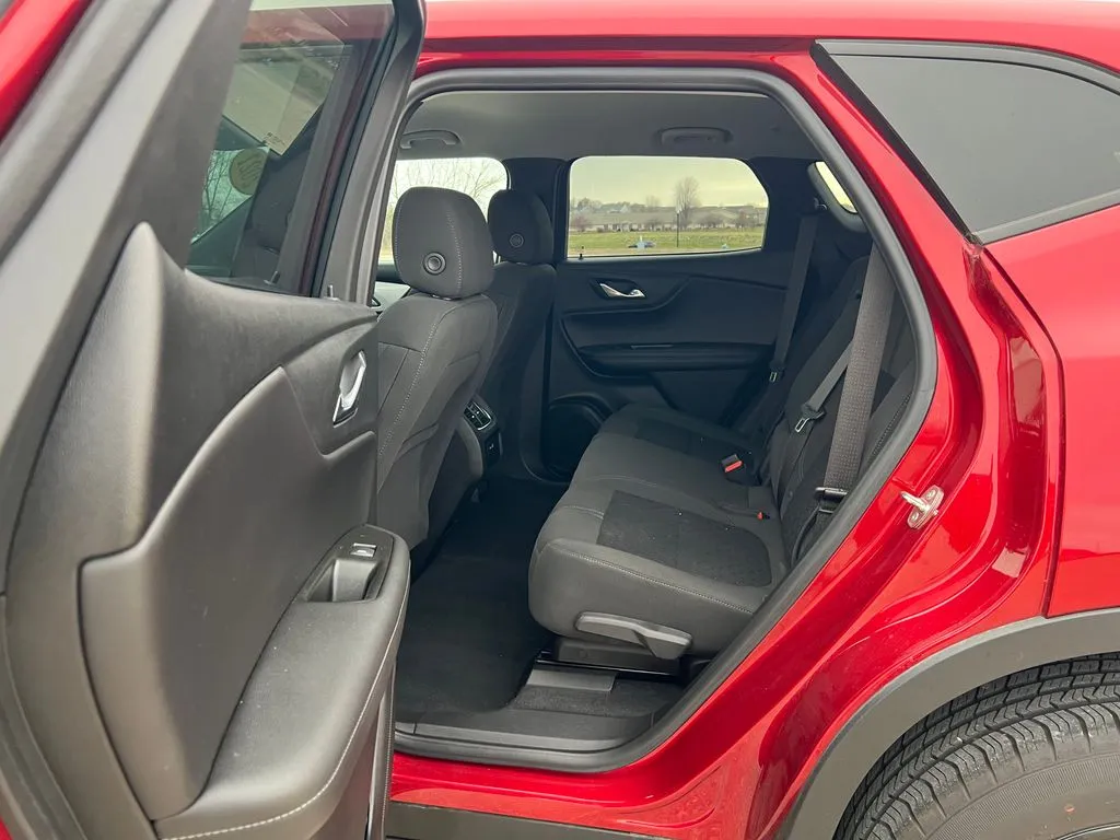 2021 Chevrolet Blazer 2LT photo 3