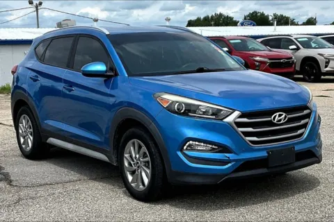 Photos of 2018 Hyundai Tucson SEL for sale in Marshalltown, IA at Gregg Young Chevrolet Marshalltown