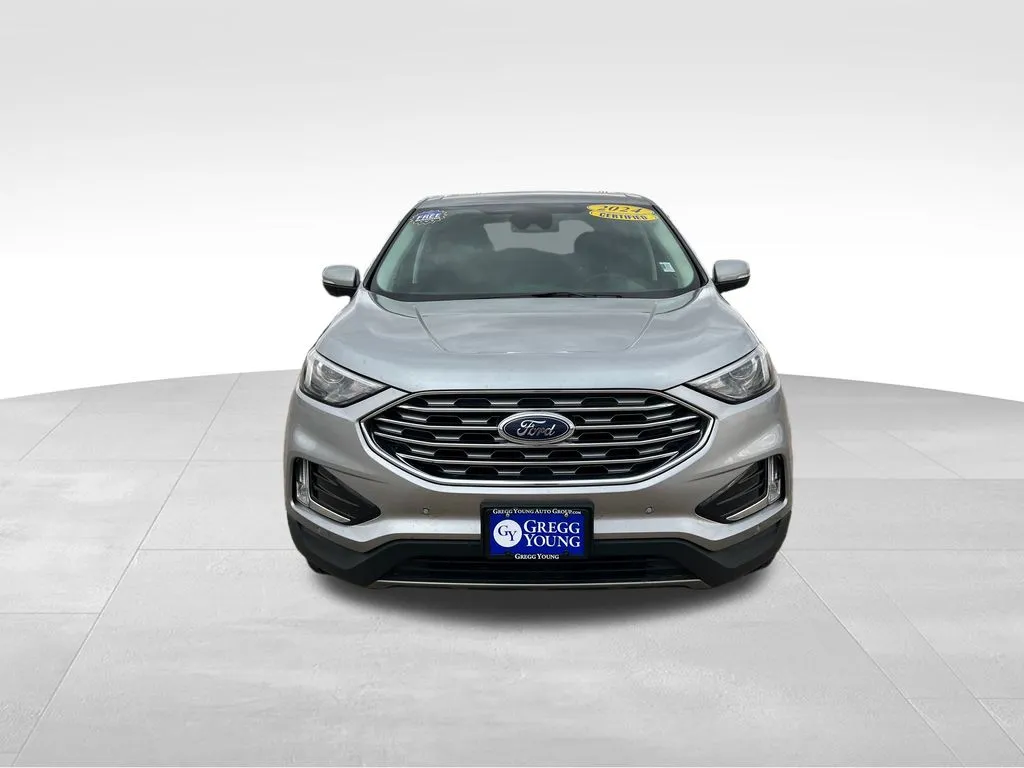 2024 Ford Edge Titanium photo 4