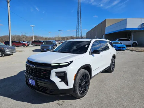 White 2024 Chevrolet Traverse RS for sale in Marshalltown, IA