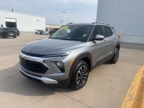 Gray 2025 Chevrolet TrailBlazer LT for sale in Marshalltown, IA
