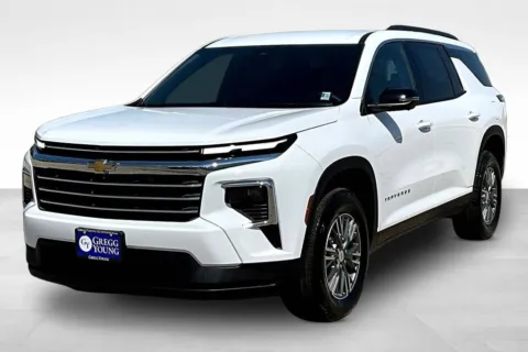 White 2027 Chevrolet Traverse LT for sale in Marshalltown, IA