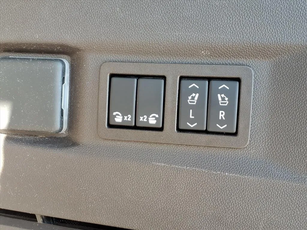 2021 Gmc Yukon SLT photo 4