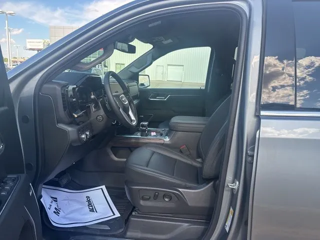 2025 Gmc Sierra 1500 SLT photo 4