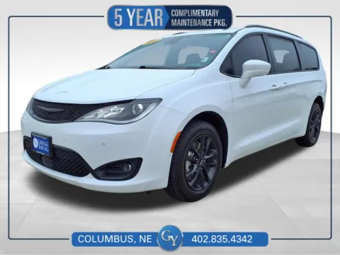 White 2020 Chrysler Pacifica Launch Edition for sale in Columbus, NE
