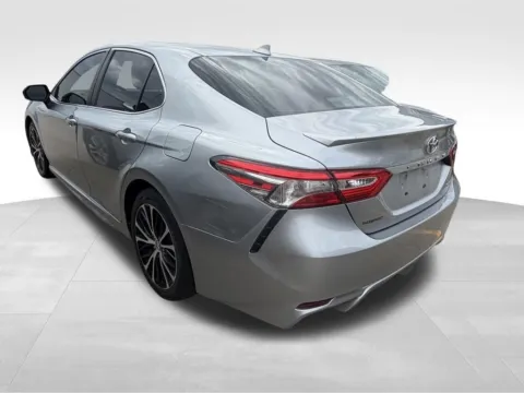 More photos of 2019 Toyota Camry SE at Gregg Young Chevrolet GMC of Columbus, NE