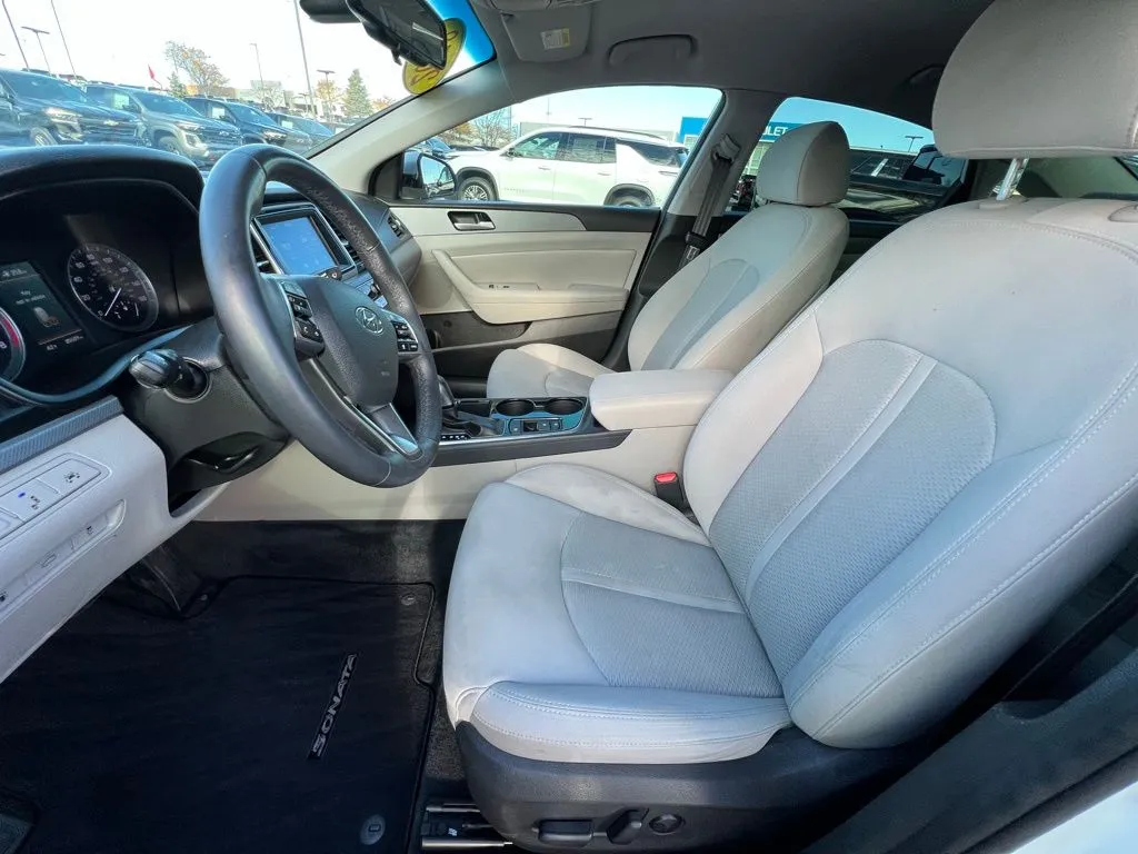 2018 Hyundai Sonata SEL photo 4