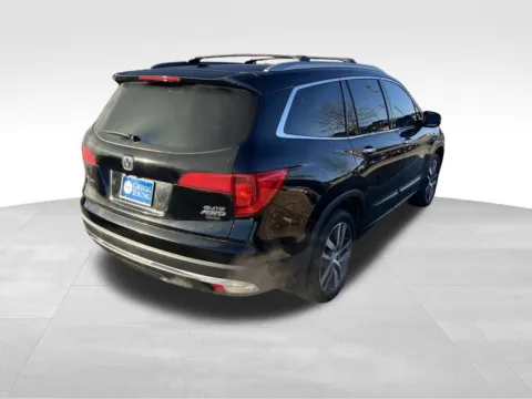 More photos of 2016 Honda Pilot Elite at Gregg Young Chevrolet - Omaha, NE