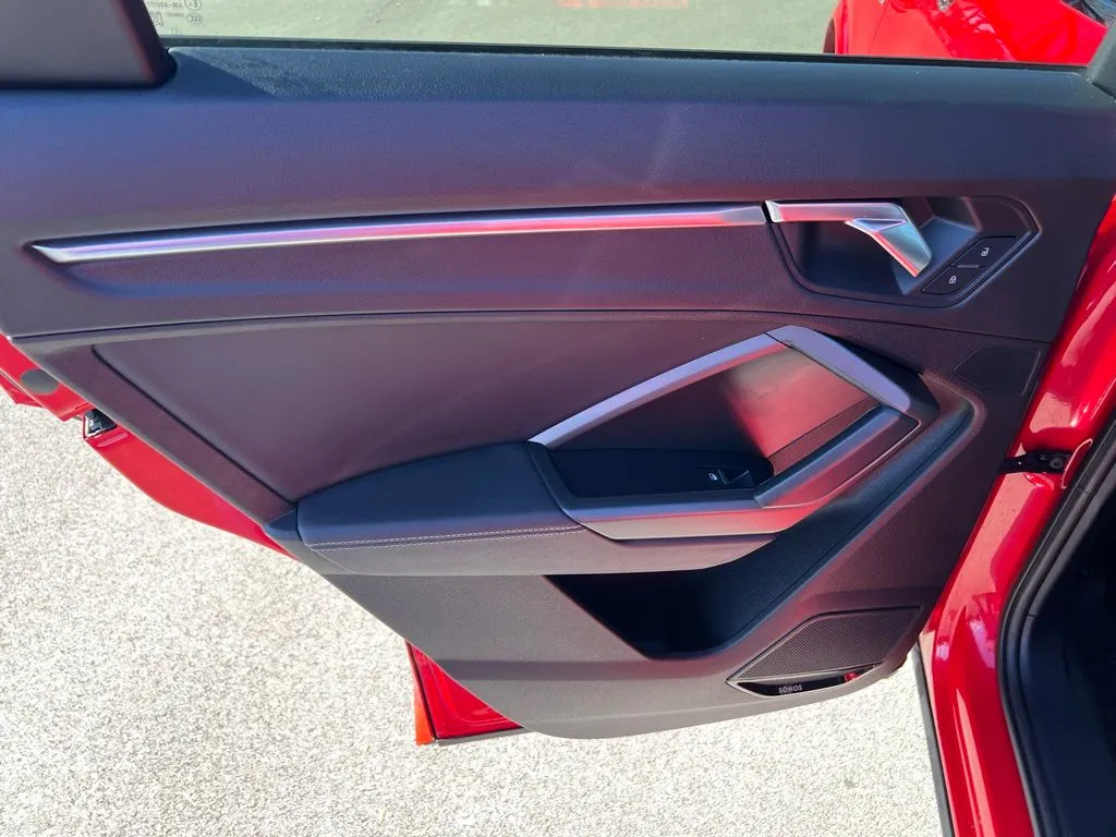 2022 Audi Q3 S line Premium Plus photo 4
