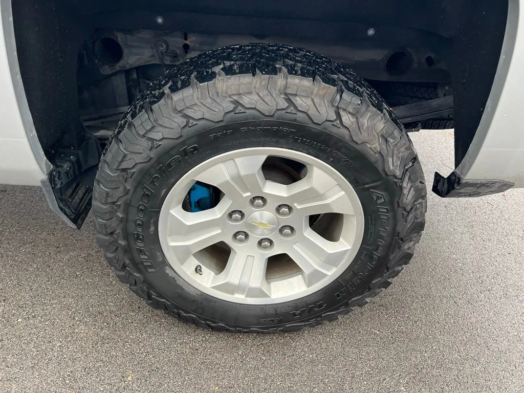 2018 Chevrolet Silverado 1500 LT photo 4