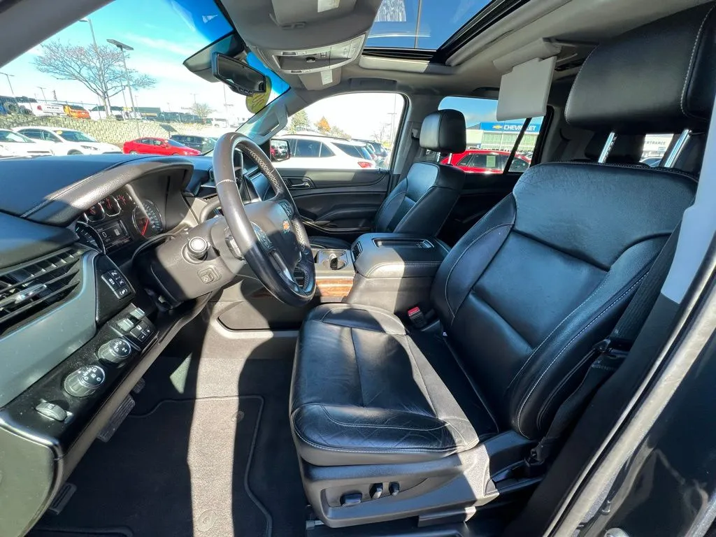2019 Chevrolet Tahoe LT photo 4