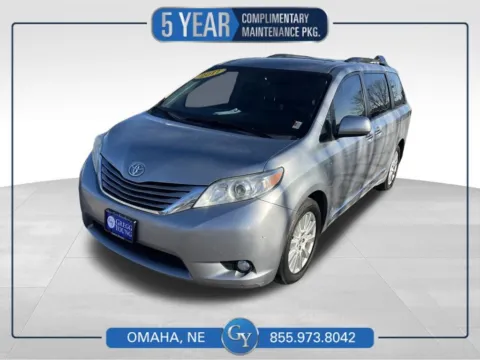 Silver 2017 Toyota Sienna XLE for sale in Omaha, NE