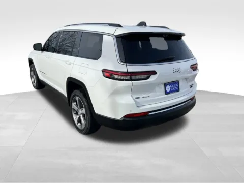 More photos of 2023 Jeep Grand Cherokee L Limited at Gregg Young Chevrolet - Omaha, NE