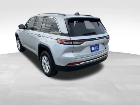 More photos of 2023 Jeep Grand Cherokee Limited at Gregg Young Chevrolet - Omaha, NE