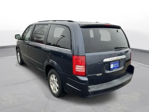 More photos of 2008 Chrysler Town & Country Touring at Gregg Young Chevrolet - Omaha, NE