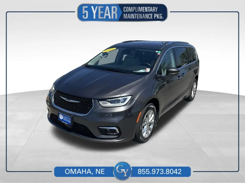 Gray 2021 Chrysler Pacifica Touring L for sale in Omaha, NE