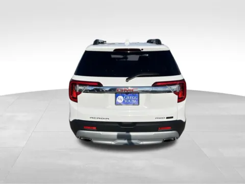 More photos of 2023 GMC Acadia SLE at Gregg Young Chevrolet of Omaha, NE