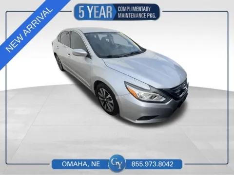 Silver 2016 Nissan Altima 2.5 SV for sale in Omaha, NE